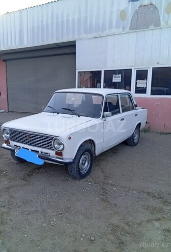 LADA (VAZ) 21011-2