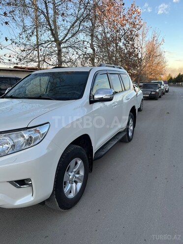 Toyota Land Cruiser Prado-2