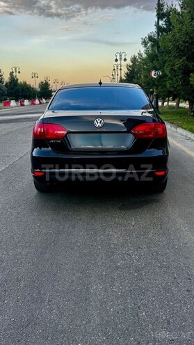 Volkswagen Jetta-2