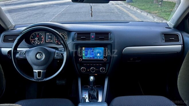 Volkswagen Jetta-3