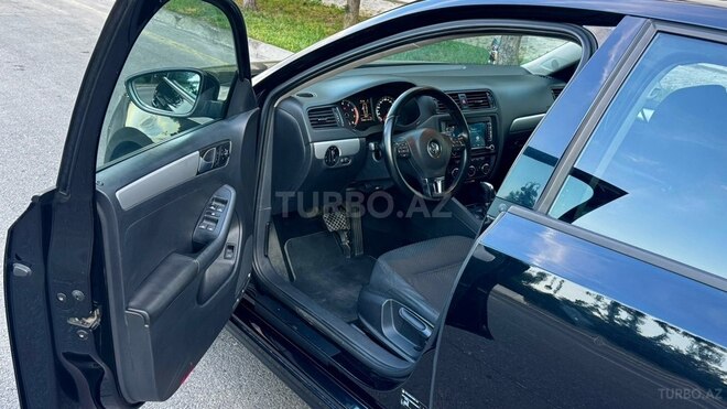 Volkswagen Jetta-10