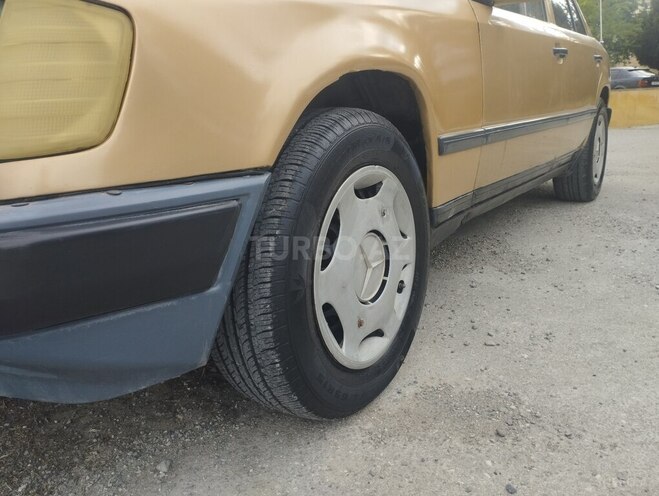 Mercedes 260 E-4
