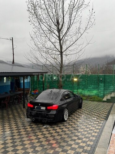 BMW 320d-10