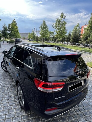 Kia Sorento-11