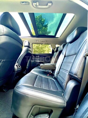 Kia Sorento-18