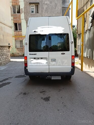 Ford Transit-2