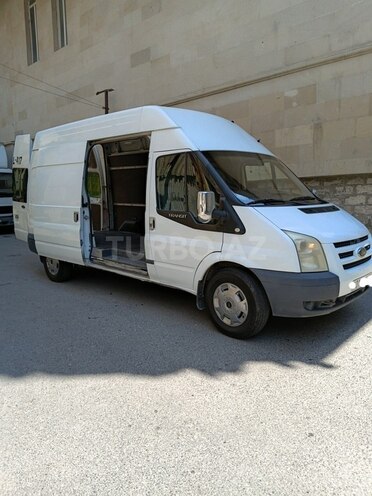 Ford Transit-4