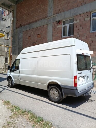 Ford Transit-6