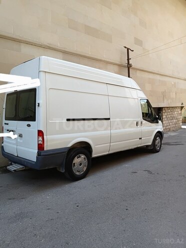 Ford Transit-8