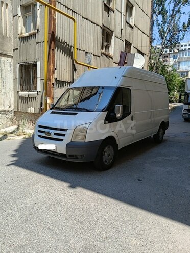 Ford Transit-9
