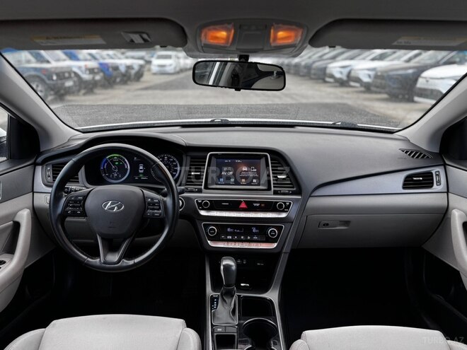 Hyundai Sonata-7