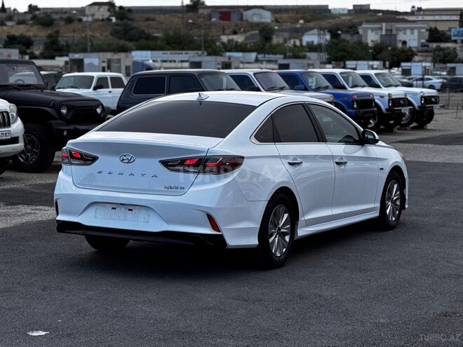 Hyundai Sonata-5