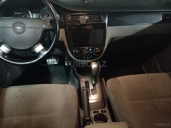 Chevrolet Lacetti-8