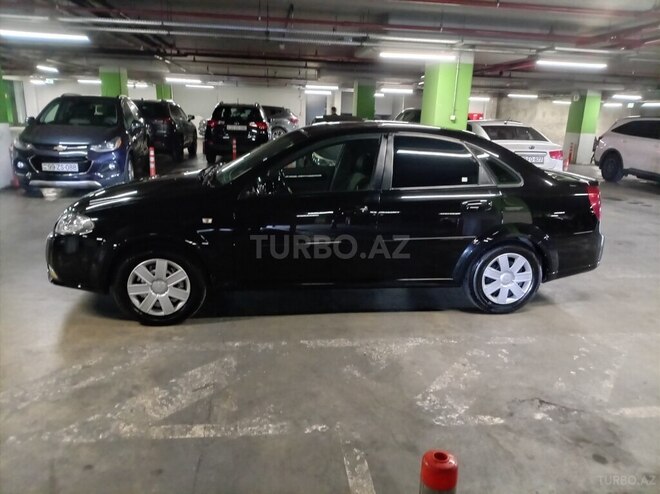 Chevrolet Lacetti-10
