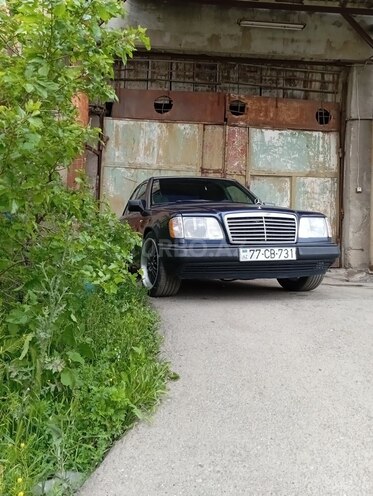 Mercedes 280 E-1