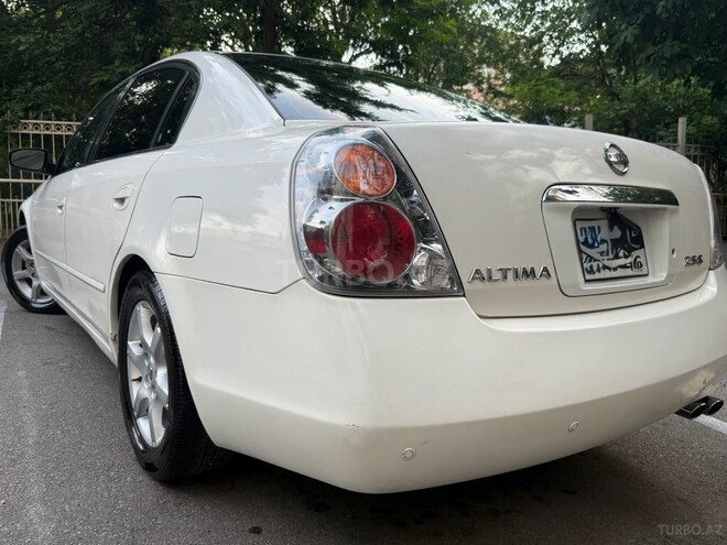 Nissan Altima-3