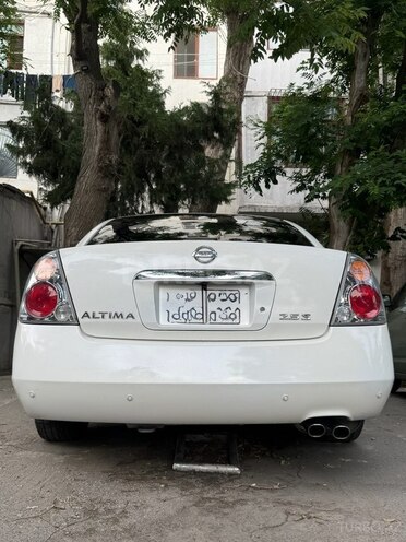 Nissan Altima-12