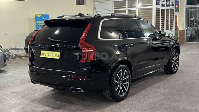 Volvo XC90-11