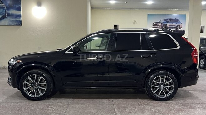 Volvo XC90-9