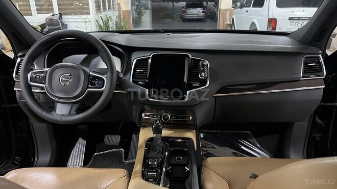 Volvo XC90-16