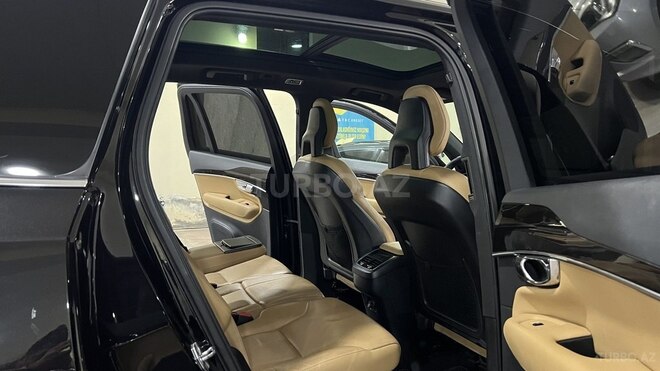 Volvo XC90-15