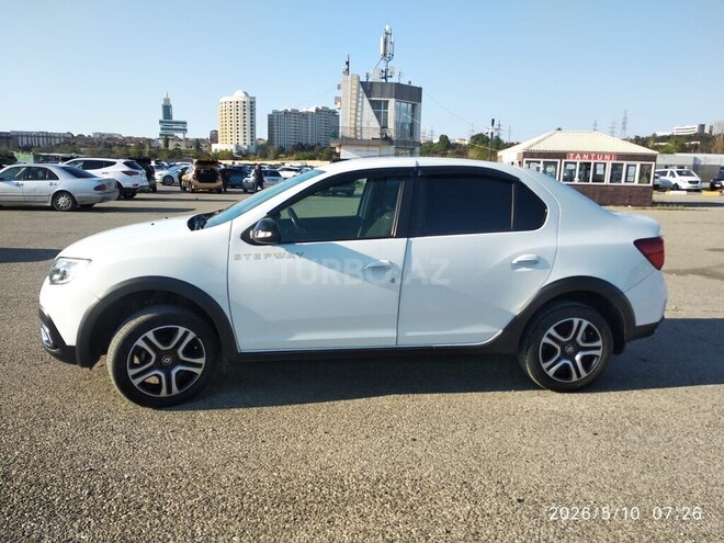 Renault Logan-4