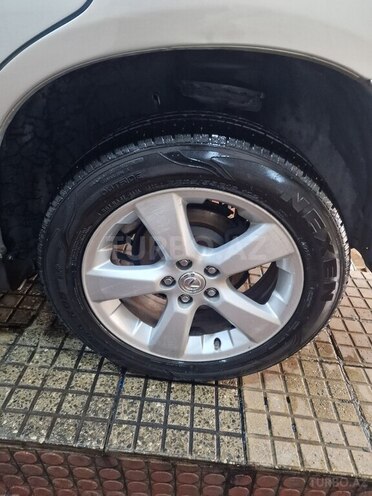 Lexus RX 330-8