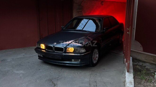 BMW 728-13