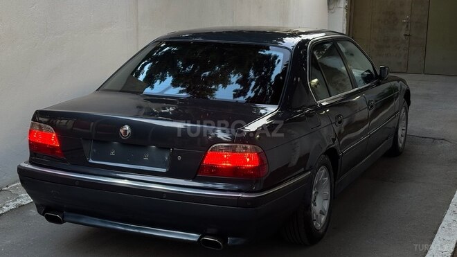 BMW 728-11