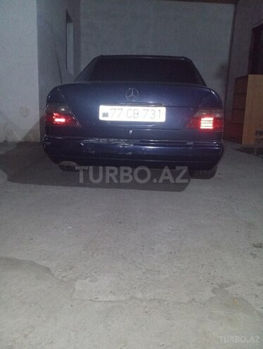 Mercedes 280 E-10