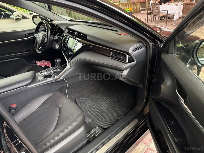 Toyota Camry-5
