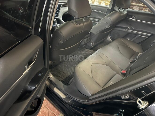 Toyota Camry-12