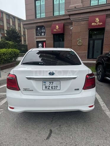 Toyota Corolla Axio-2