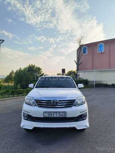 Toyota Fortuner-1