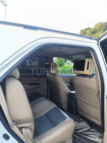 Toyota Fortuner-6