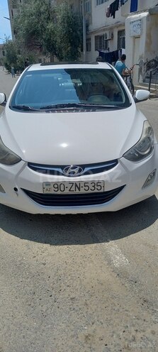 Hyundai Elantra-1