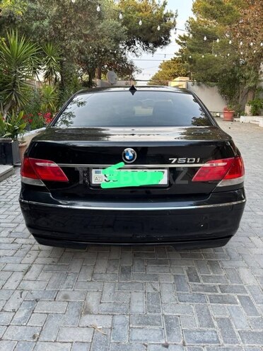 BMW 740-2
