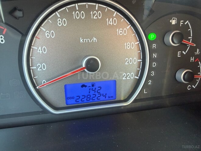 Hyundai Elantra-16