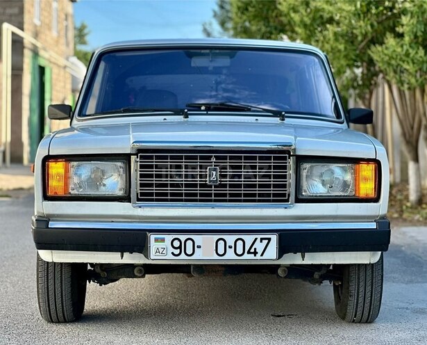 LADA (VAZ) 2107-1