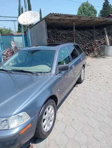 Volvo V40-2