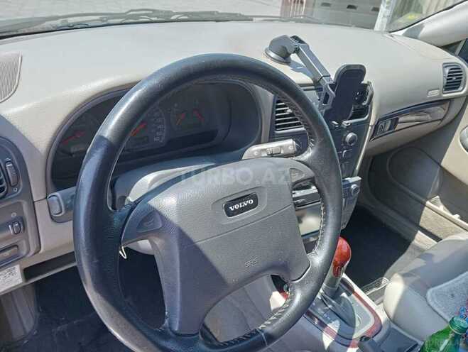 Volvo V40-3