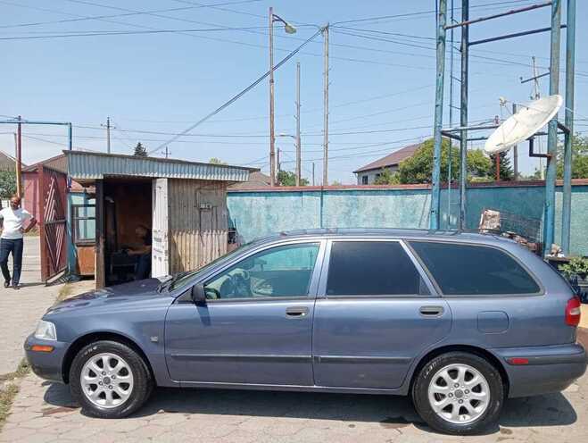 Volvo V40-7