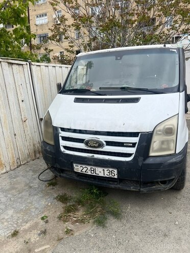 Ford Transit-5