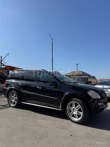 Mercedes GL 450 4MATIC-8