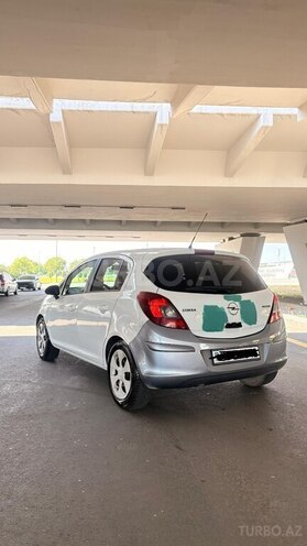 Opel Corsa-2
