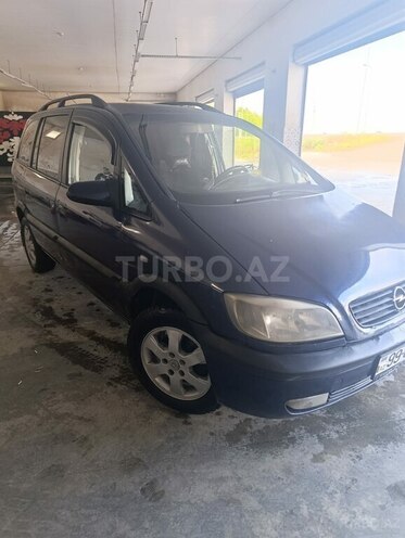 Opel Zafira-13