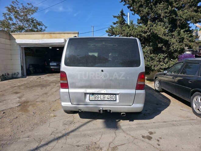 Mercedes Vito 110 D -3