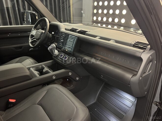 Land Rover Defender-11