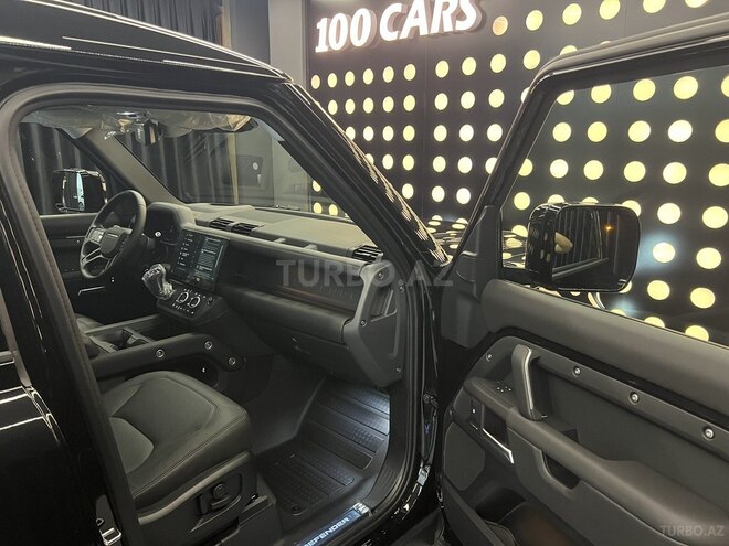 Land Rover Defender-10
