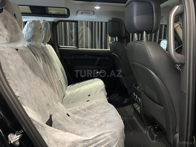 Land Rover Defender-9